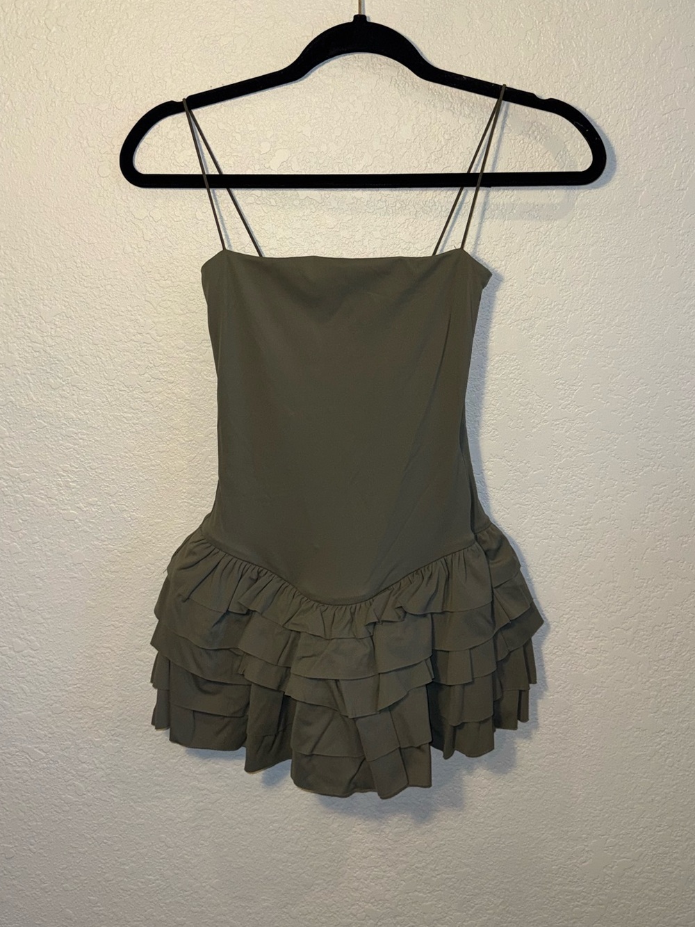 White Fox Pull On Green Ruffle Hem Mini Playsuit Romper Club Party Size XS NEW